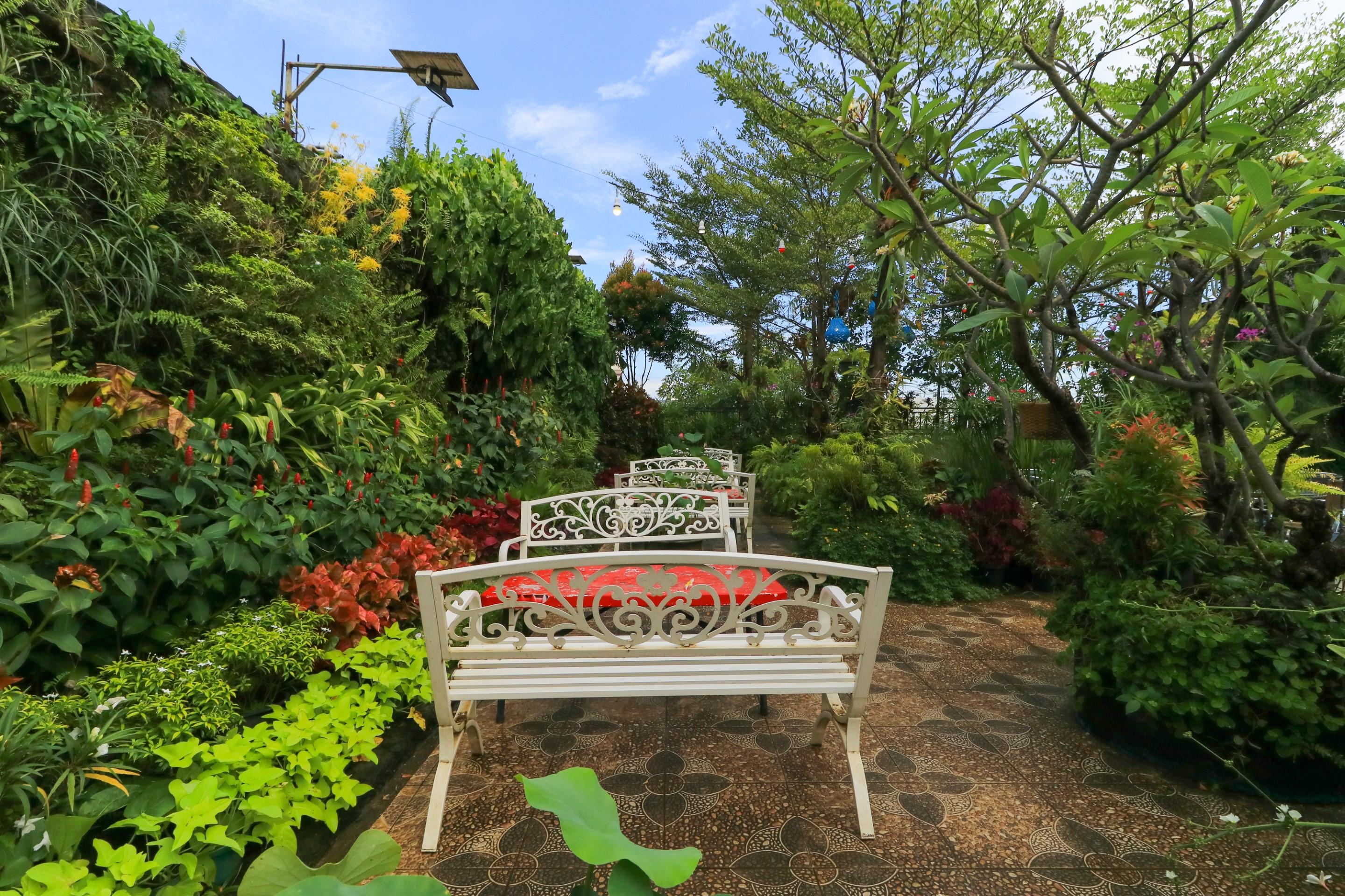 Labuana Homestay & Cafe Garden Μακασάρ Εξωτερικό φωτογραφία