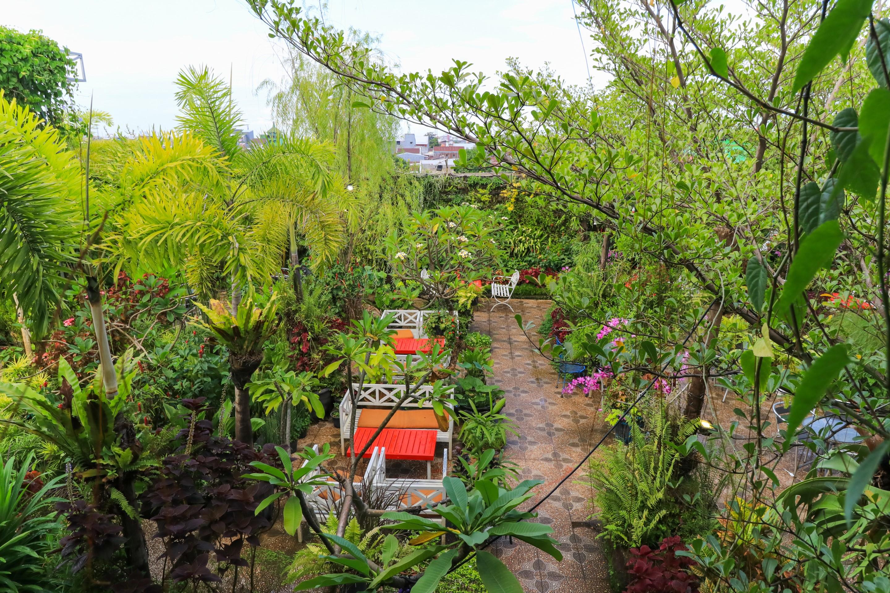 Labuana Homestay & Cafe Garden Μακασάρ Εξωτερικό φωτογραφία